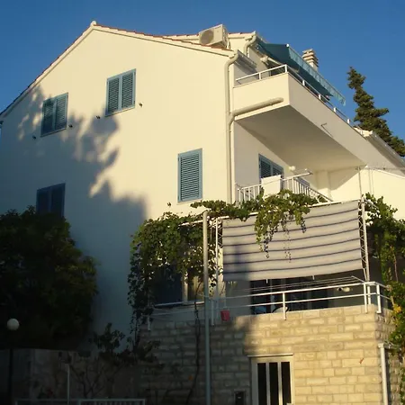 Ad Hvar Apartman *