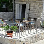 Ad Hvar *